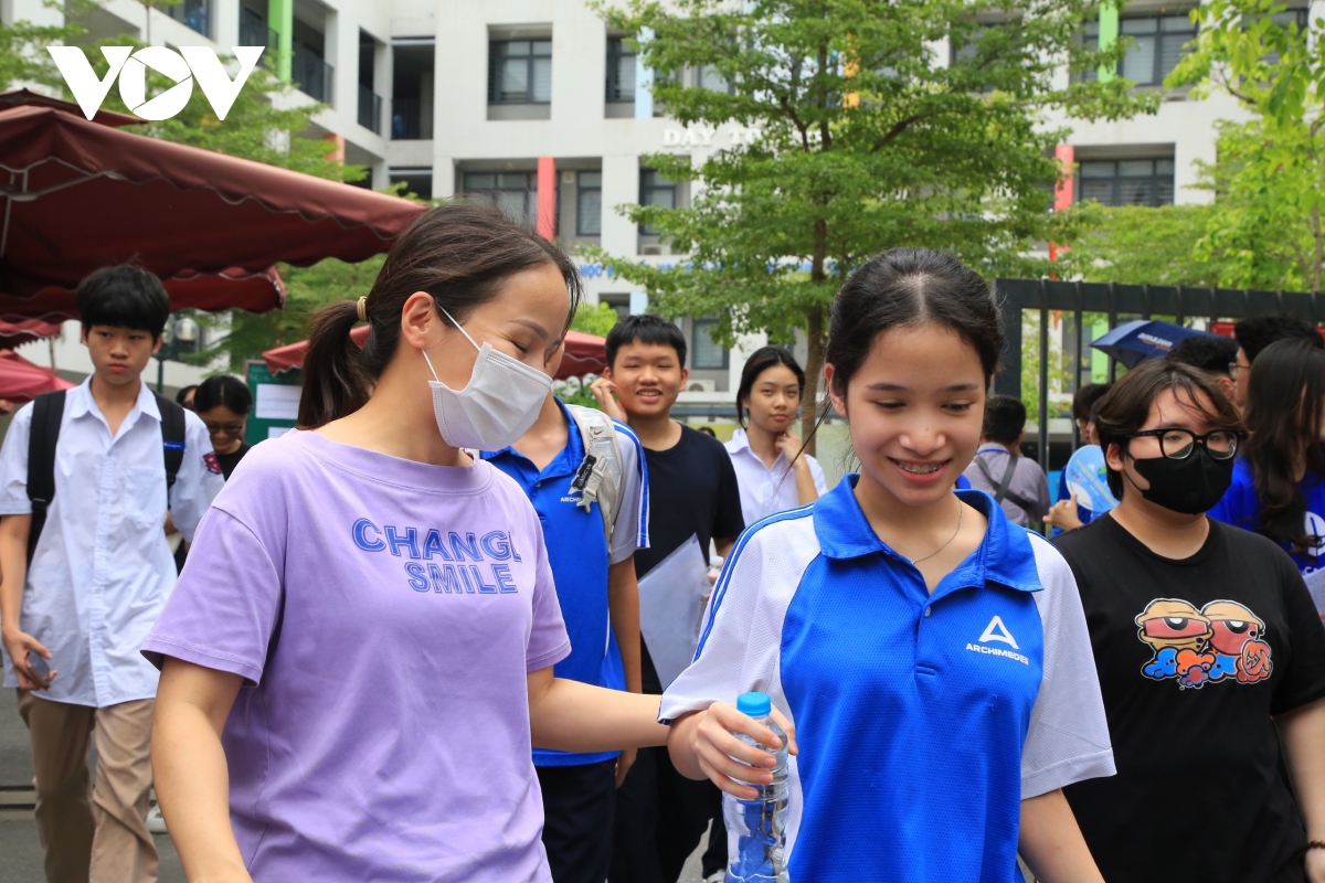 Đề thi ngữ Văn vào lớp 10 tại Hà Nội: Vừa sức với học sinh